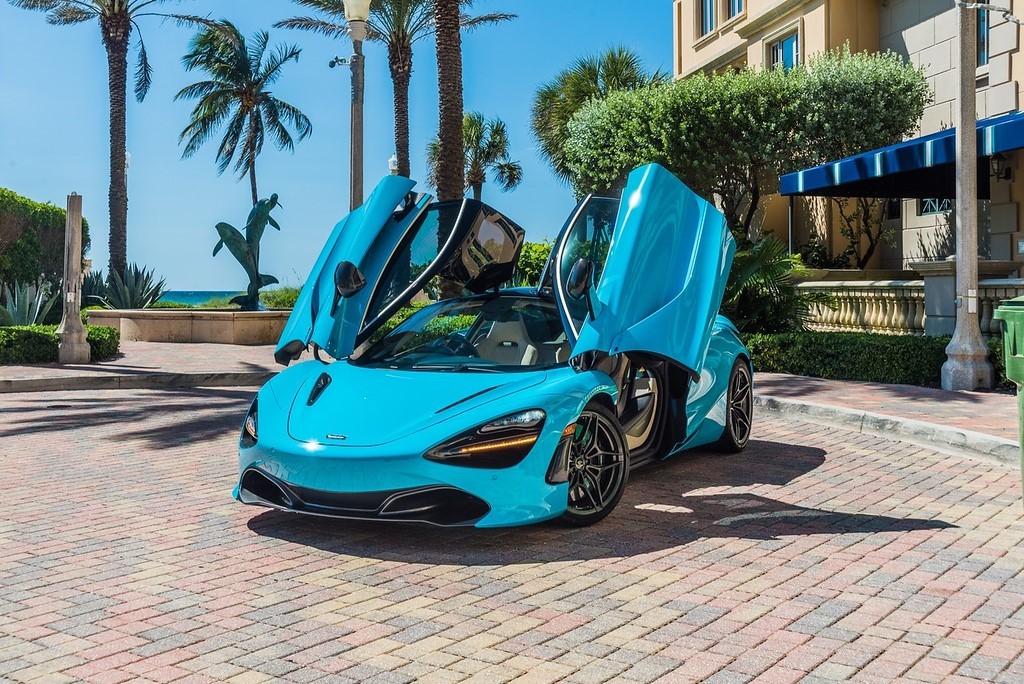 Representative McLaren-style exotic car for Los Angeles rental planning